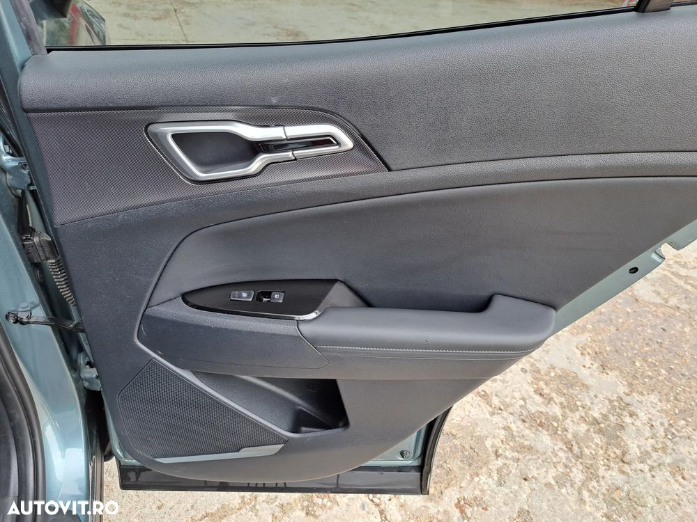 Kia Sportage 1.6 T-GDI MHEV 7DCT HP 4x2 Business Line - 23