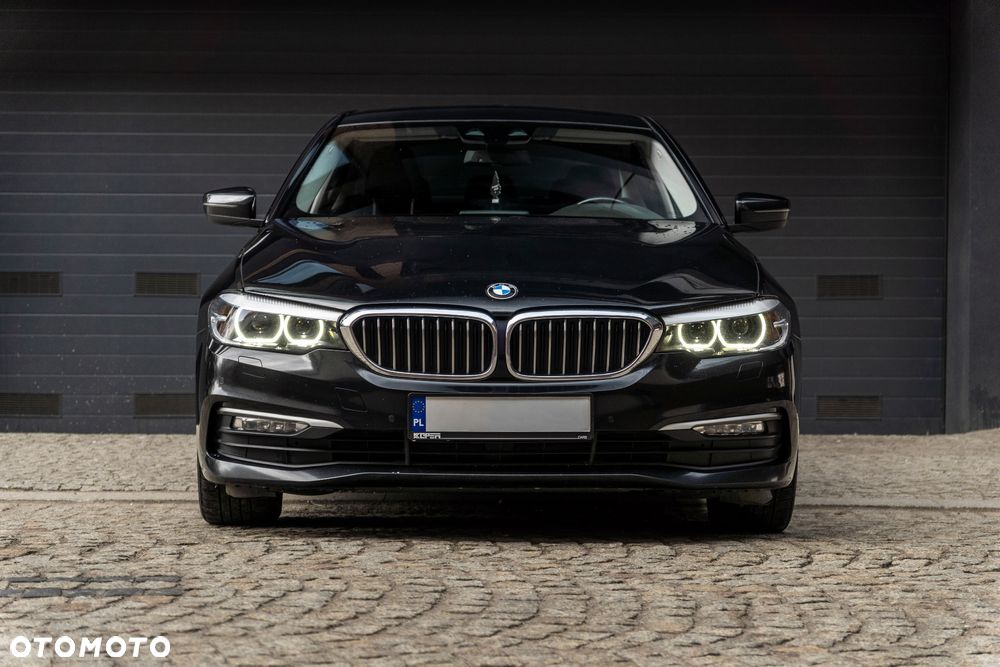 BMW Seria 5 520d xDrive - 2