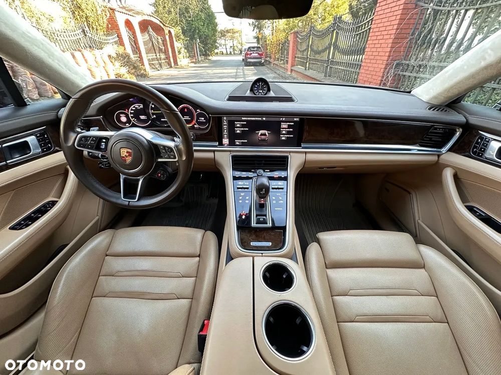 Porsche Panamera - 9