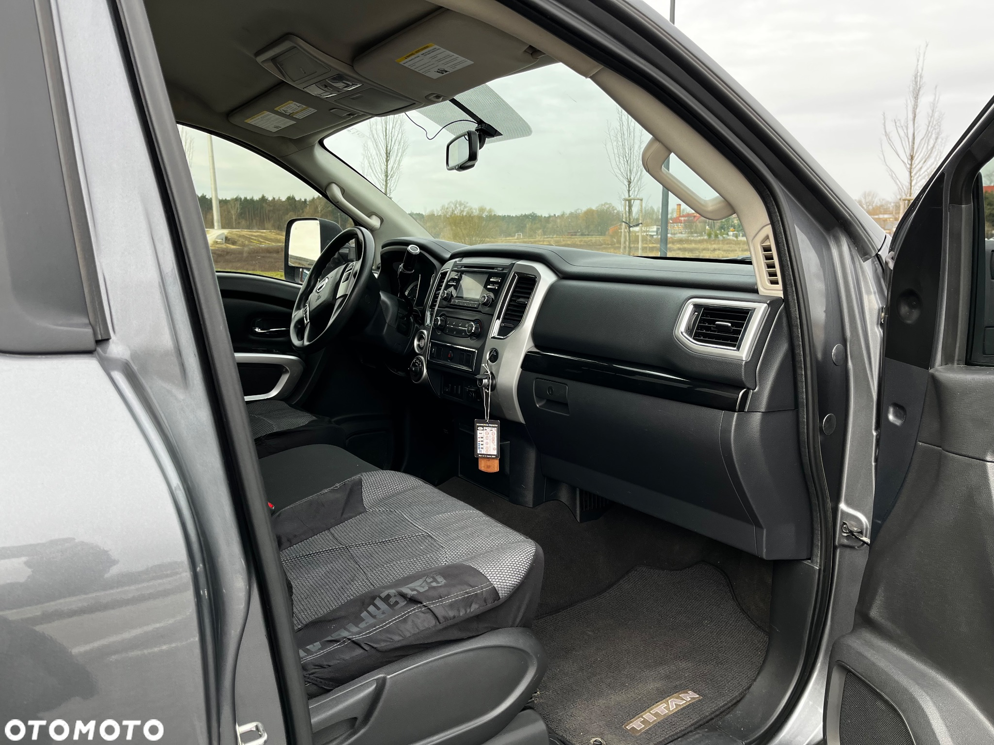 Nissan Titan - 8