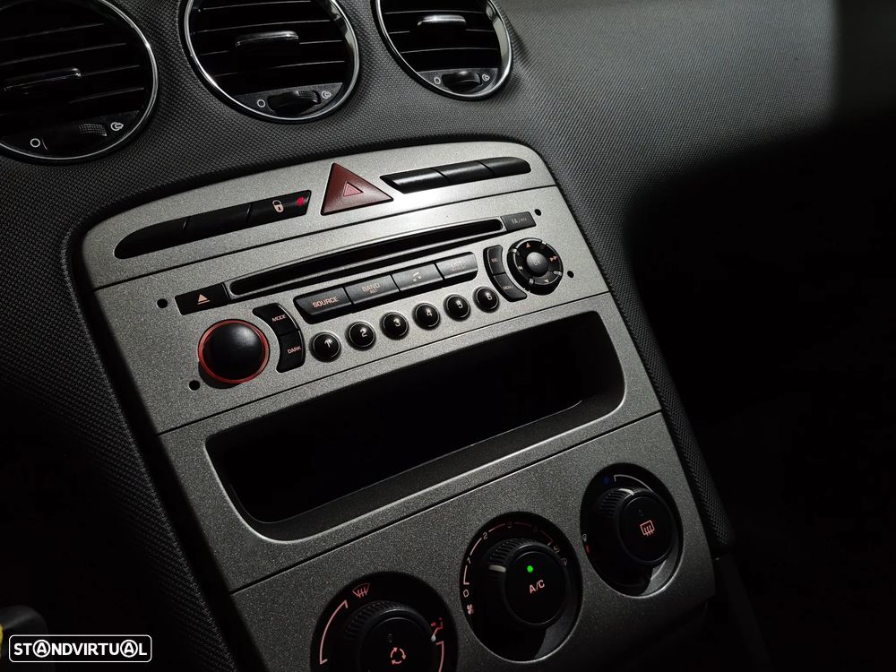 Peugeot 308 SW 1.4 16V Premium - 15