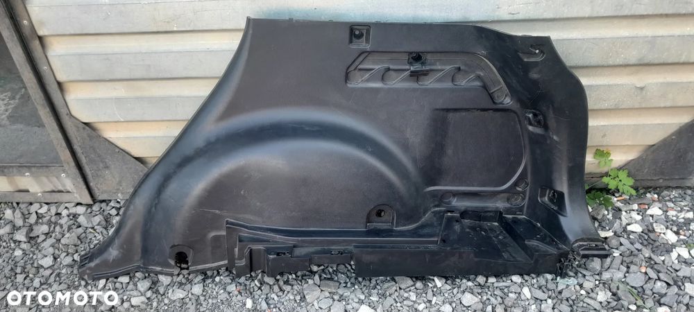 TOYOTA RAV4 IV LIFT 2017 ROK BOCZEK BAGAŻNIK PRAWYA - 1