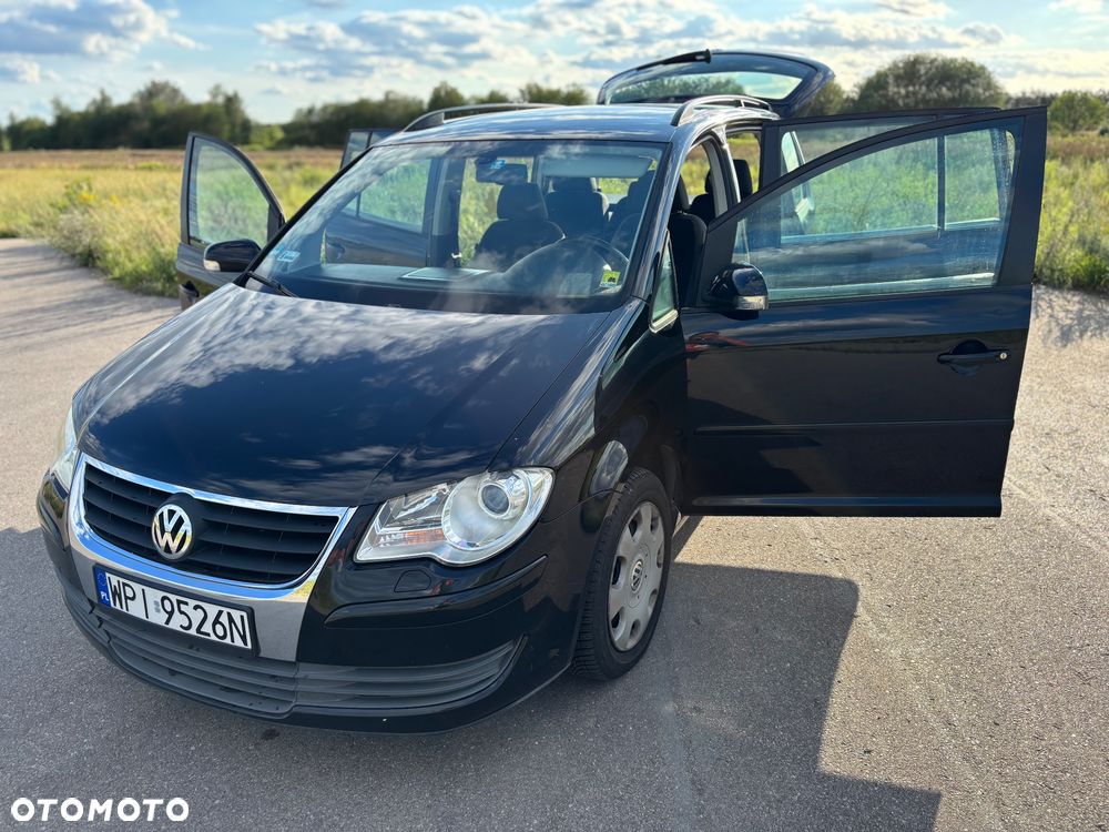 Volkswagen Touran - 3