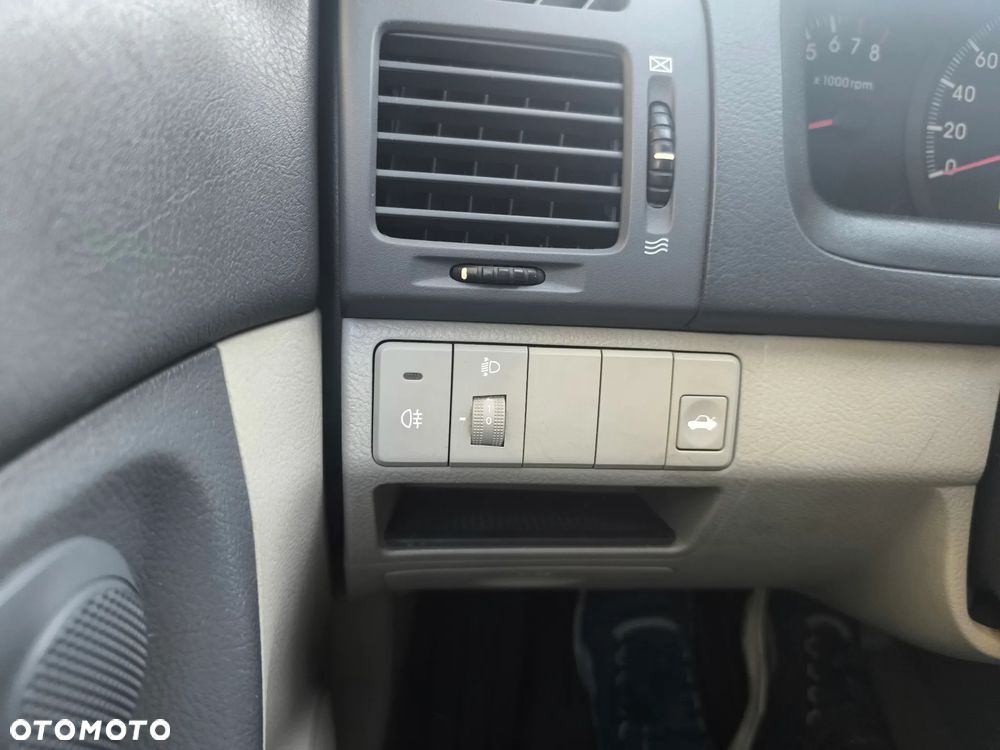 Kia Cerato 1.6 LX - 14