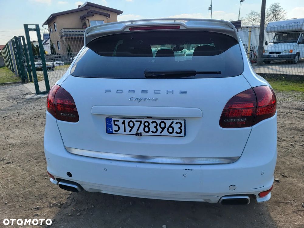 Porsche Cayenne Platinum Edition - 10