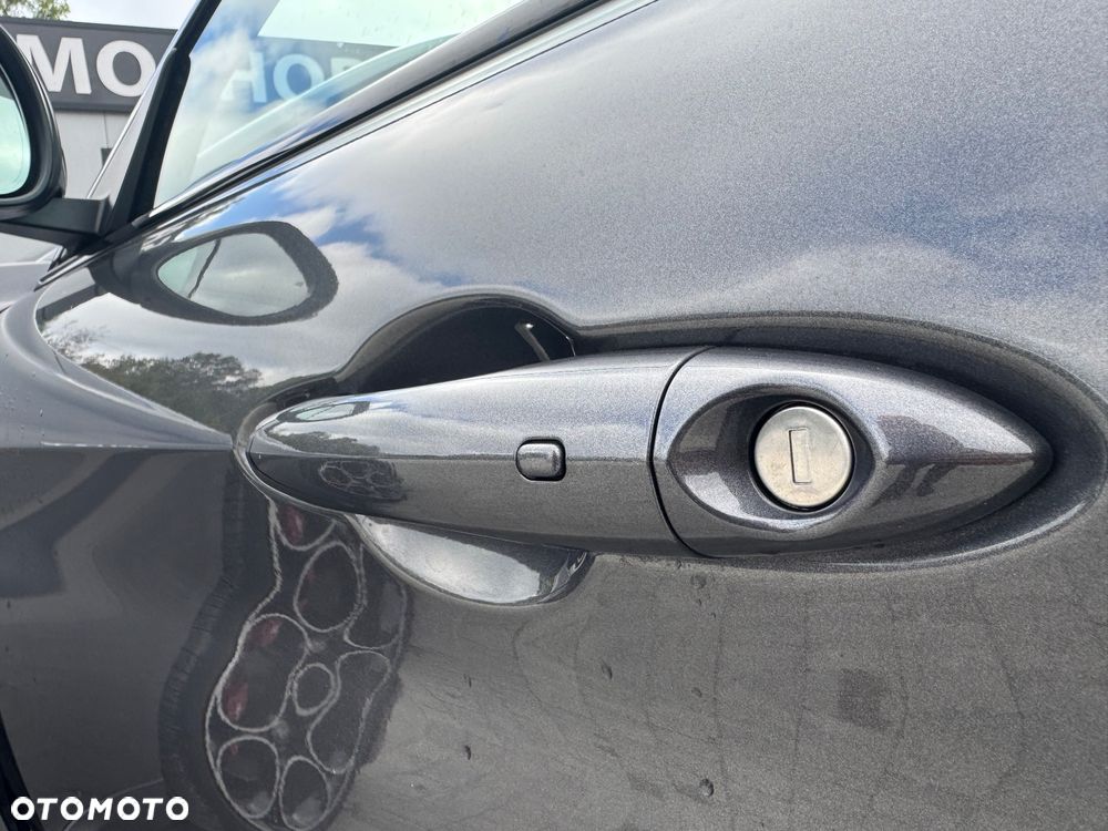 Alfa Romeo Giulia 2.0 Turbo Veloce Q4 - 13
