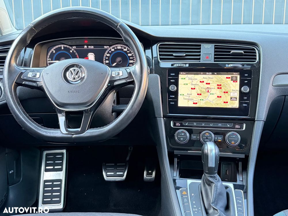 Volkswagen Golf 2.0 TDI SCR DSG IQ.DRIVE - 29