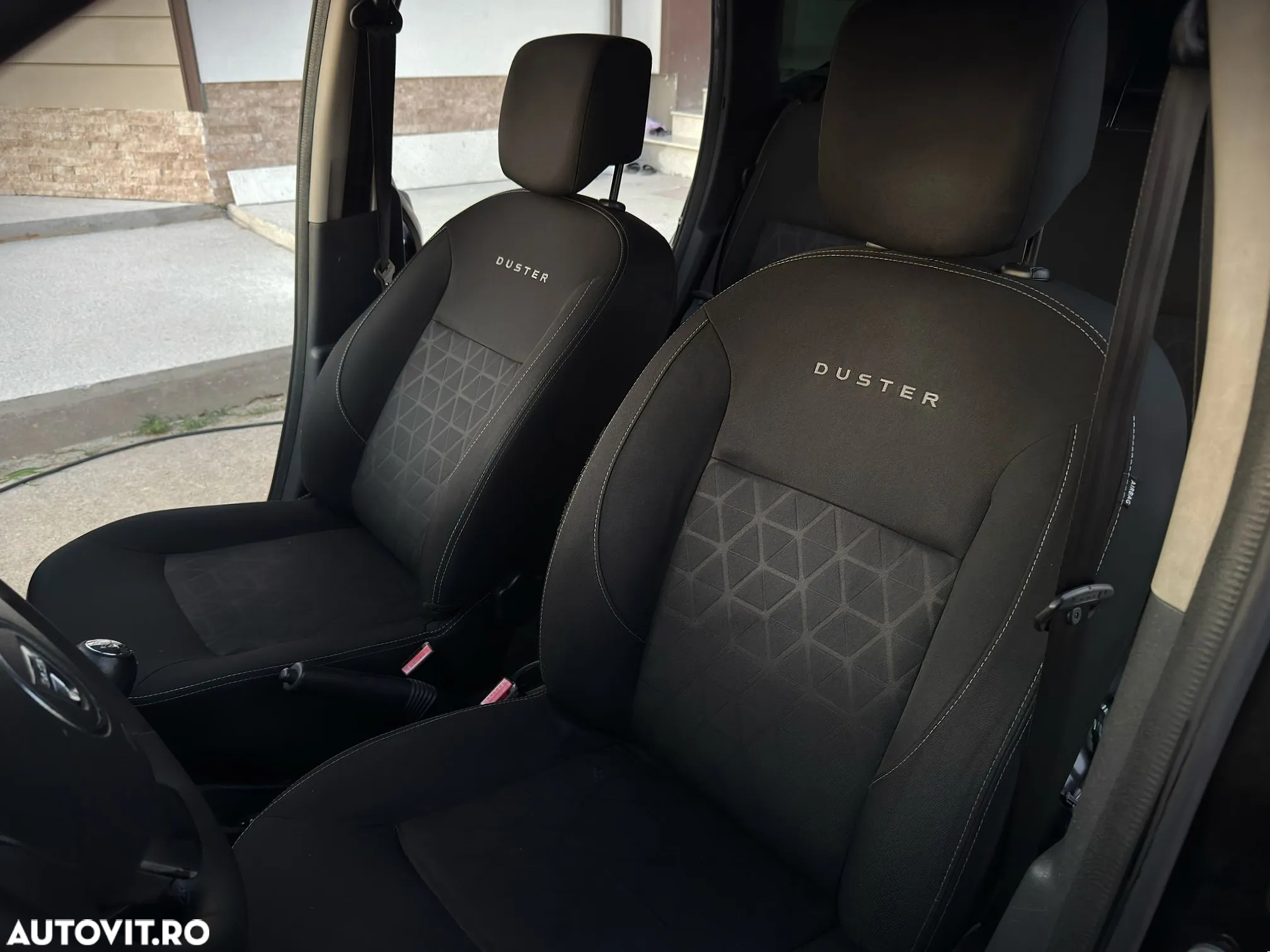 Dacia Duster 1.5 dCi 4x4 Laureate - 6