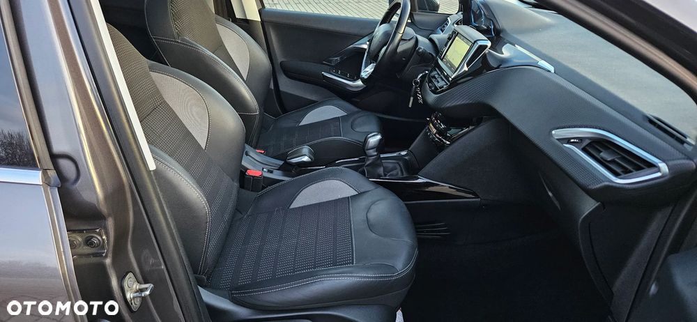 Peugeot 2008 1.6 BlueHDi Allure S&S - 6