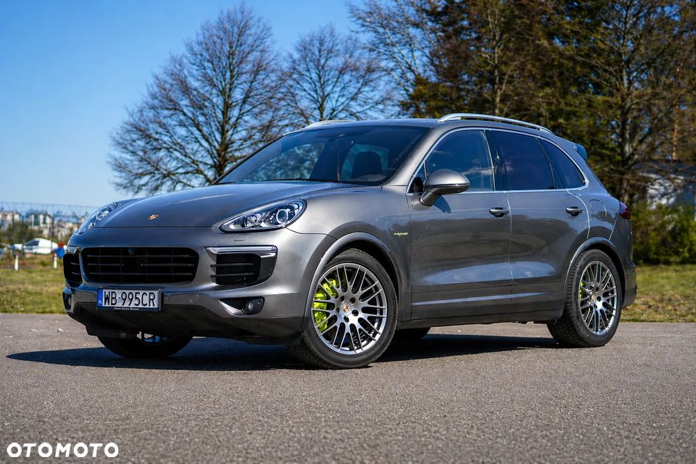 Porsche Cayenne S E-Hybrid - 1