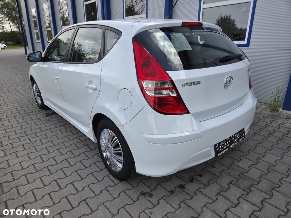 Hyundai i30 1.4 FIFA WM Edition - 9