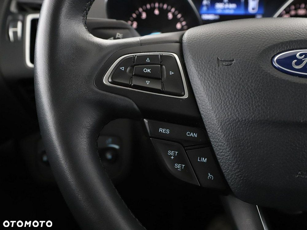 Ford Kuga 1.5 EcoBoost 2x4 Titanium - 31