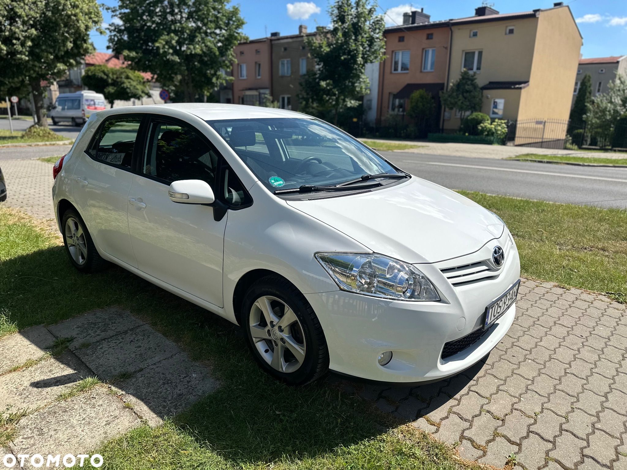Toyota Auris - 1