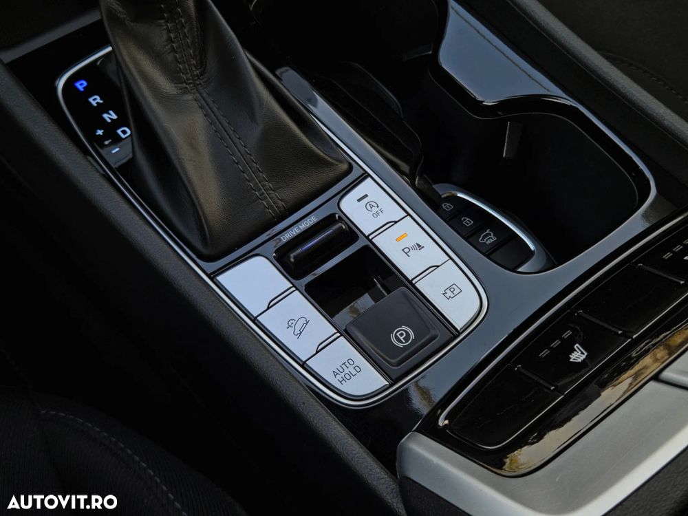 Hyundai Tucson 1.6 CRDi 48V-Hybrid 2WD DCT Select - 37