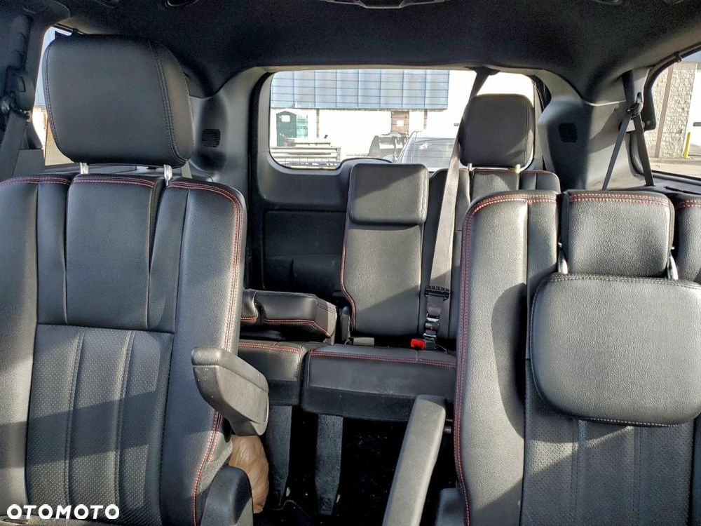 Dodge Grand Caravan - 9