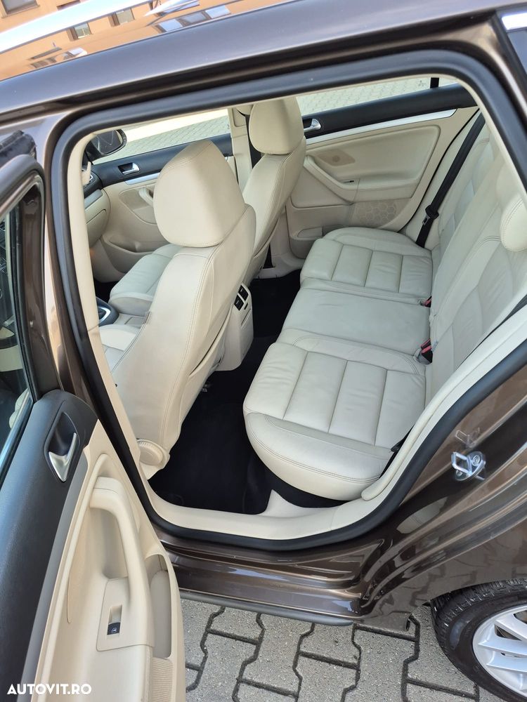 Volkswagen Golf 2.0 TDI DPF DSG Exclusive - 7