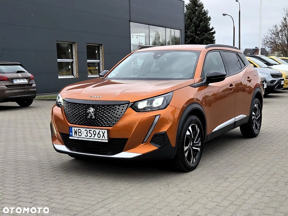 Peugeot 2008 PureTech 100 Allure S&S BVM6 - 1
