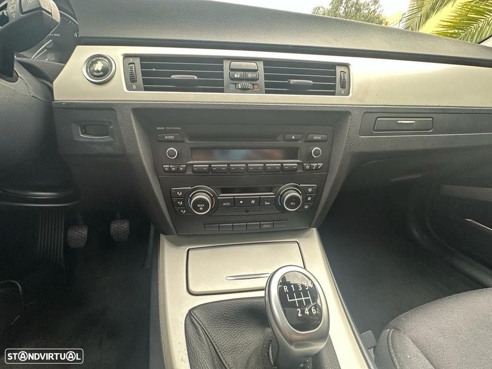 BMW 318 d Touring Line Sport - 19