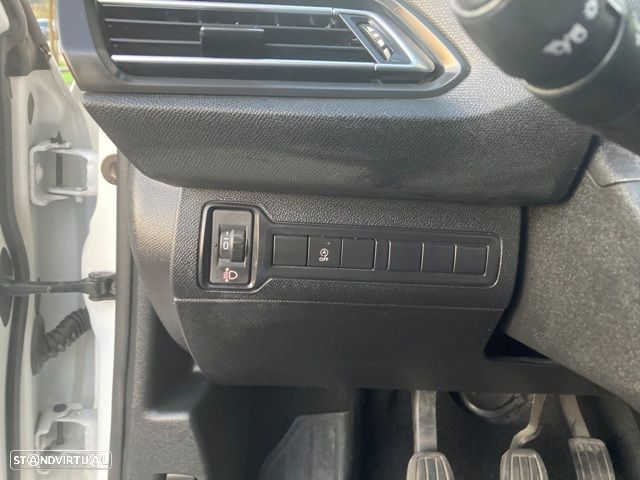 Peugeot 308 1.5 BlueHDi Business Line - 17