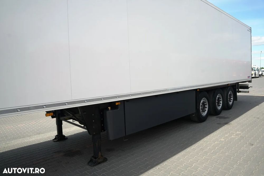 Schmitz Cargobull CAMION FRIGORIFER / TRANSPORT MAXIMA 1300 / AXĂ RIDICATĂ / COȘ PENTRU PALEȚI - 10
