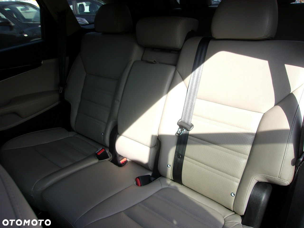 Kia Sorento - 26