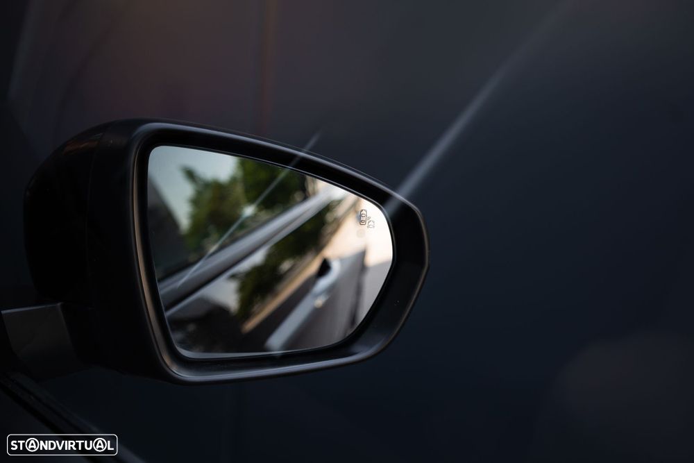 Peugeot 3008 1.6 Hybrid Allure e-EAT8 - 27