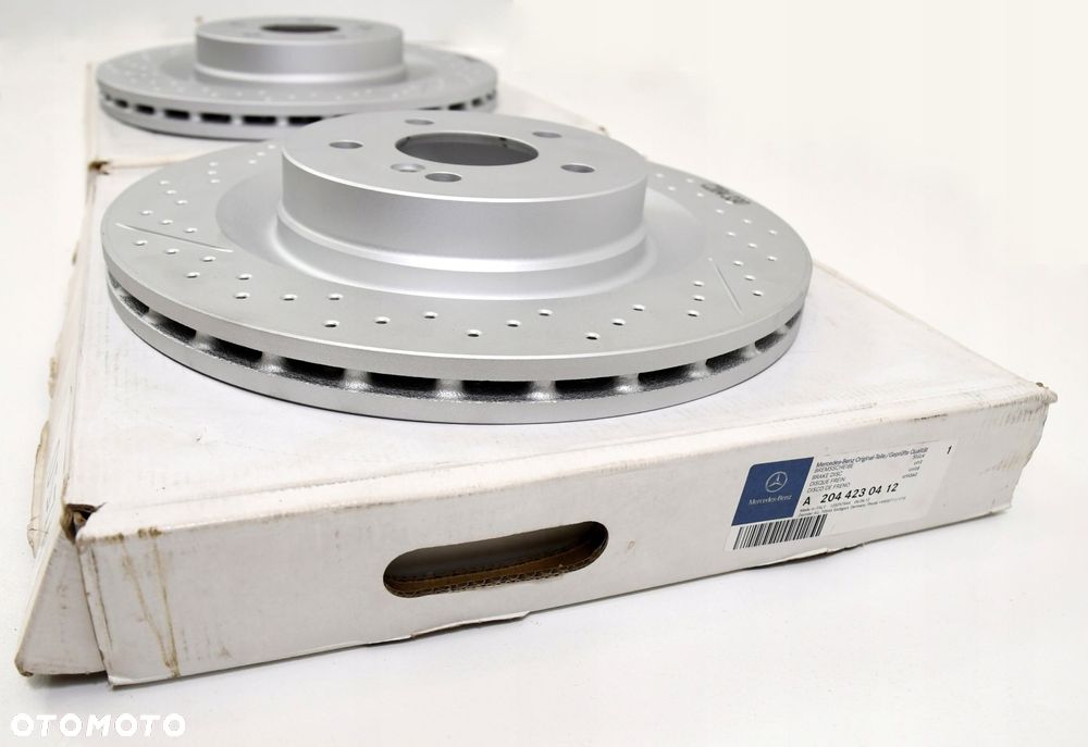 MERCEDES W204 C63 AMG TARCZA HAMULCOWA PRAWA TYLNA - 1