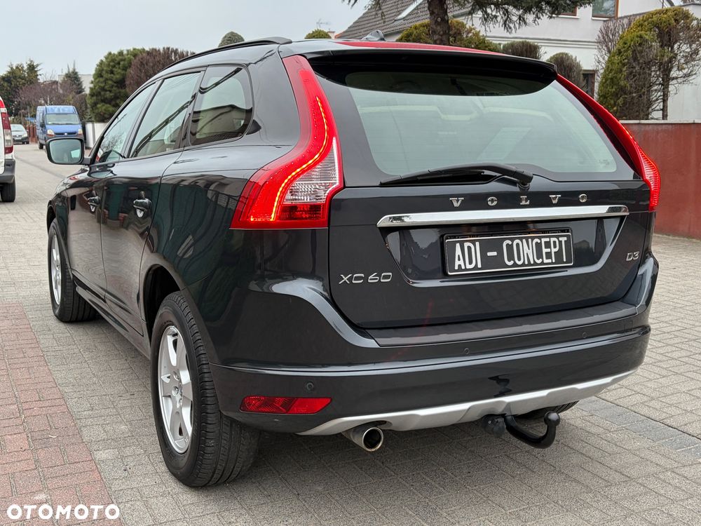 Volvo XC 60 D3 Momentum - 3