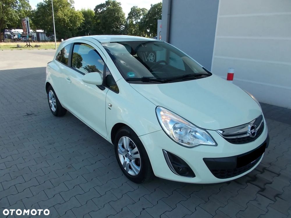 Opel Corsa 1.4 16V Satellite - 1