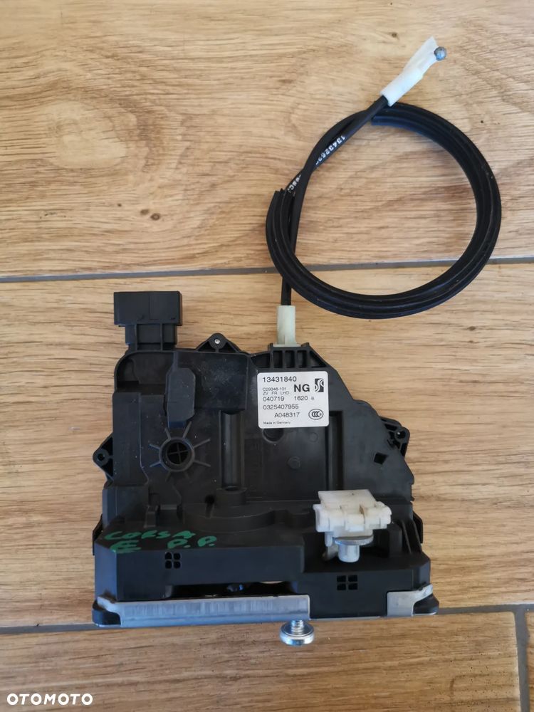 Zamek Drzwi Prawy Tył 13431845 Opel Corsa E - 3