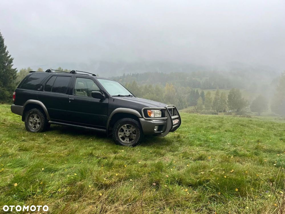 Nissan Pathfinder - 2