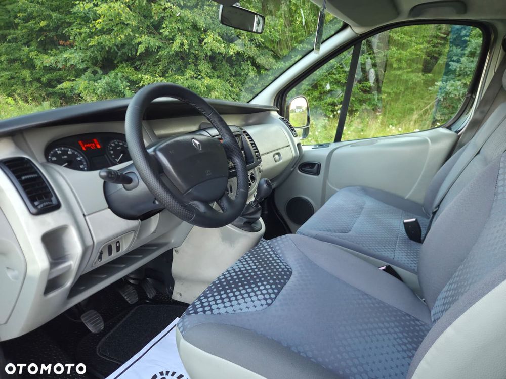Renault Trafic - 13