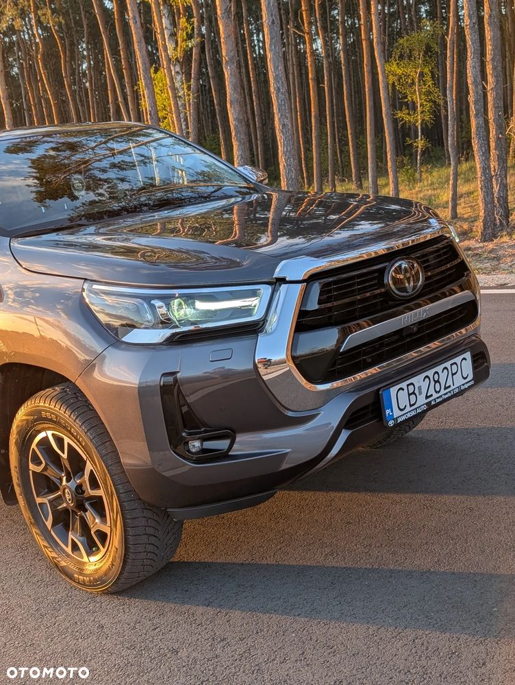 Toyota Hilux - 4
