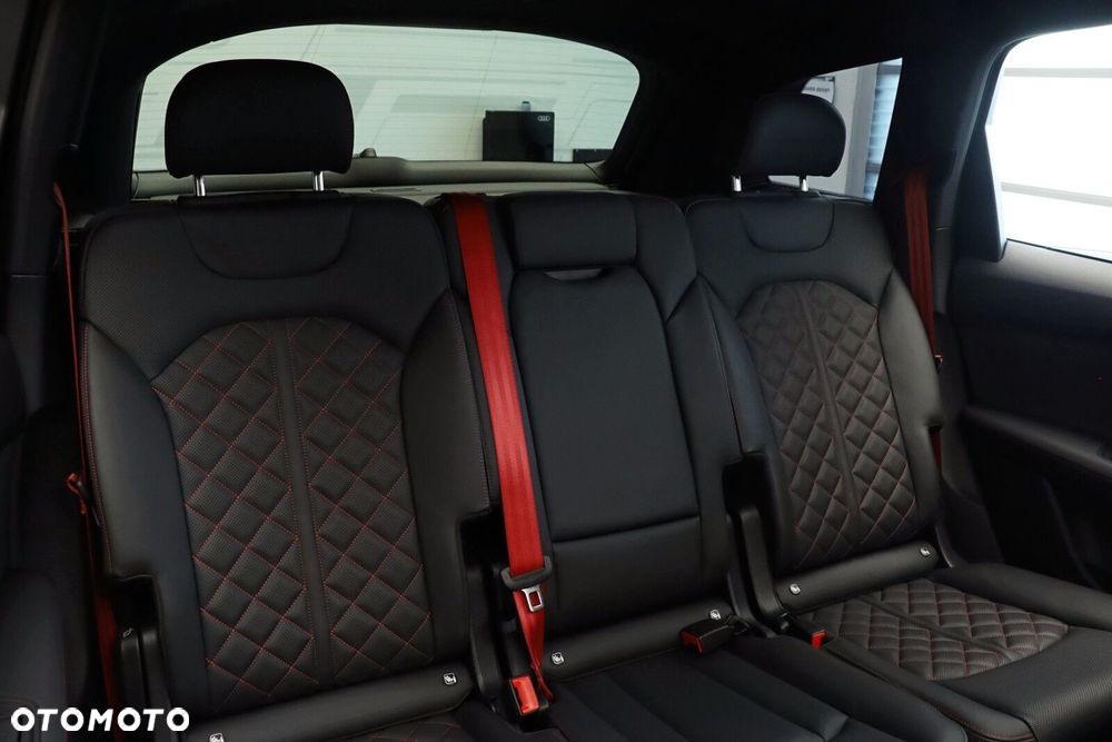 Audi Q7 60 TFSI e PHEV Quattro S Line Tiptr - 16
