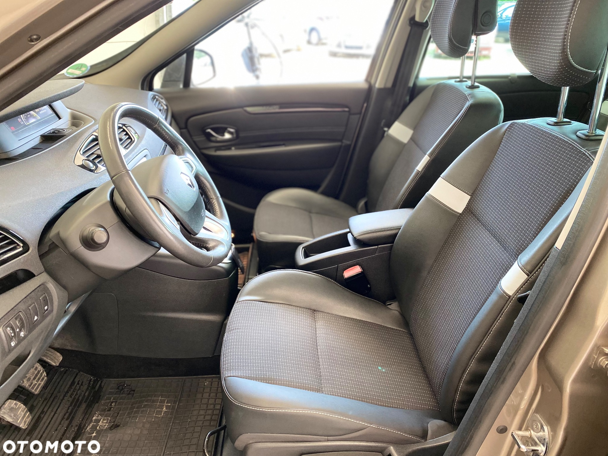 Renault Scenic 1.2 TCe Energy Intens - 9