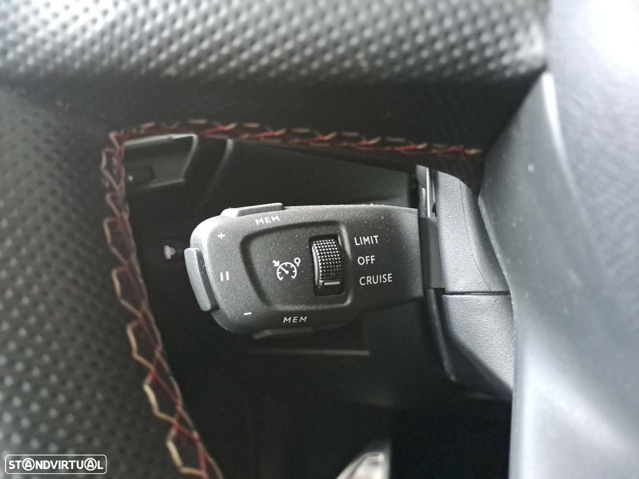 DS DS7 E-Tense Performance Line EAT8 - 18