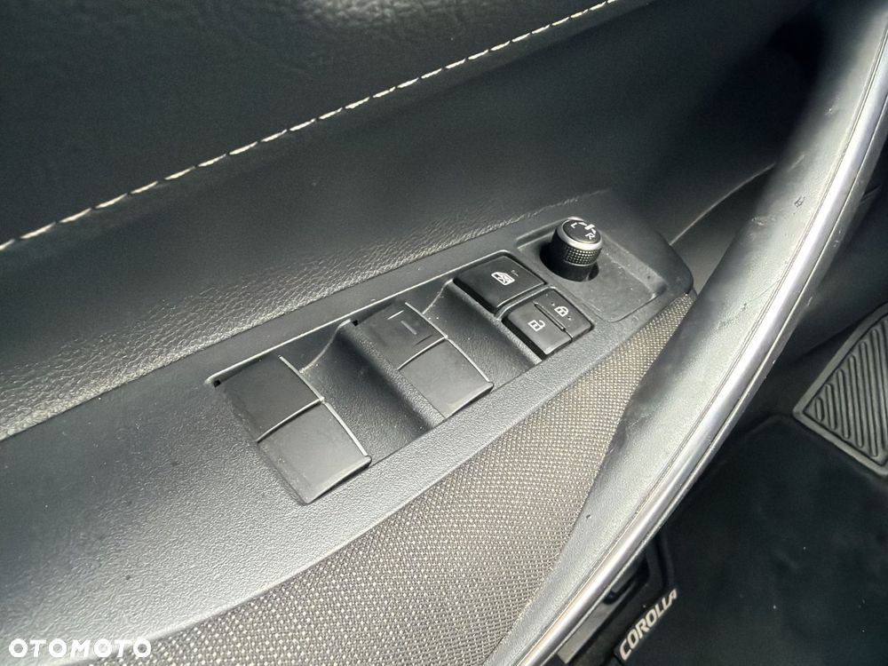 Toyota Corolla 1.8 Hybrid Comfort - 15