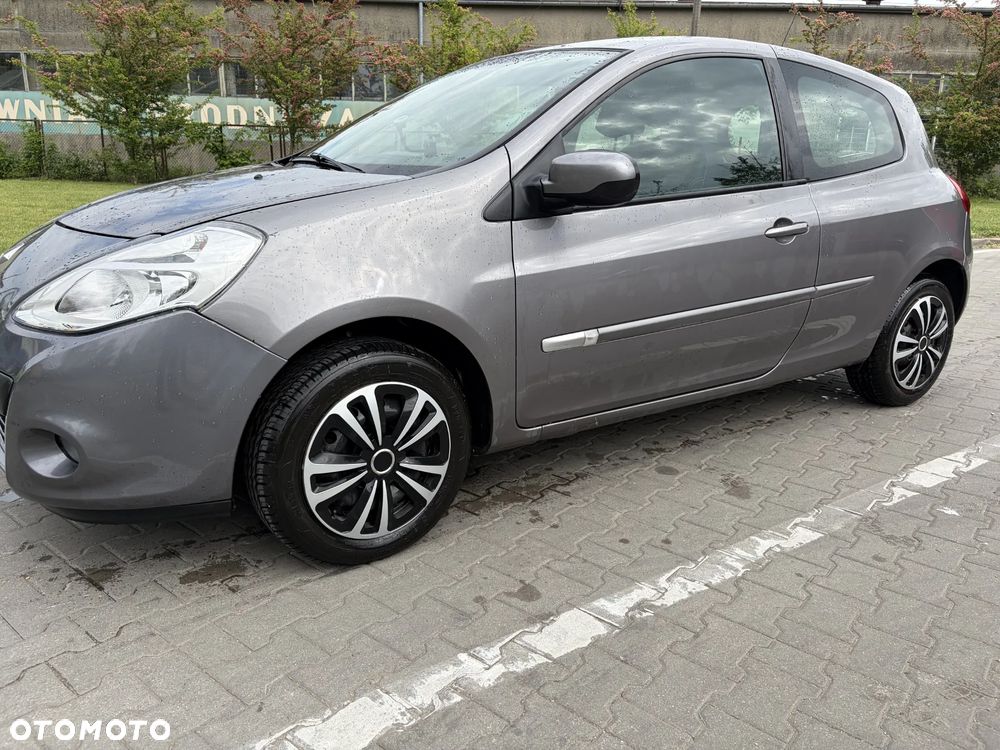 Renault Clio 1.2 16V Pack Authentique - 7