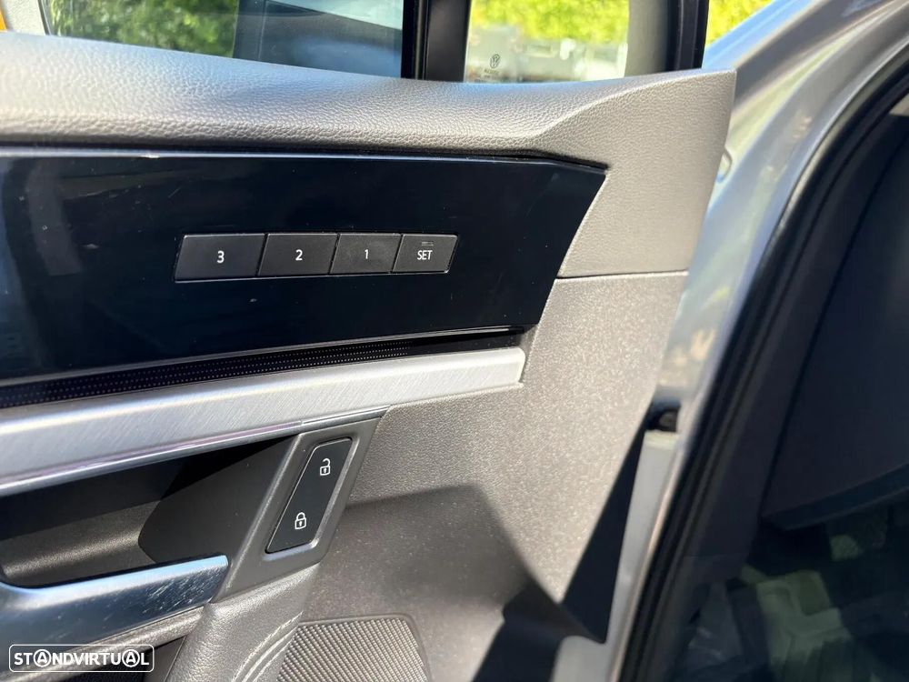 VW Touareg 3.0 TDI V6 Elegance Plus - 34