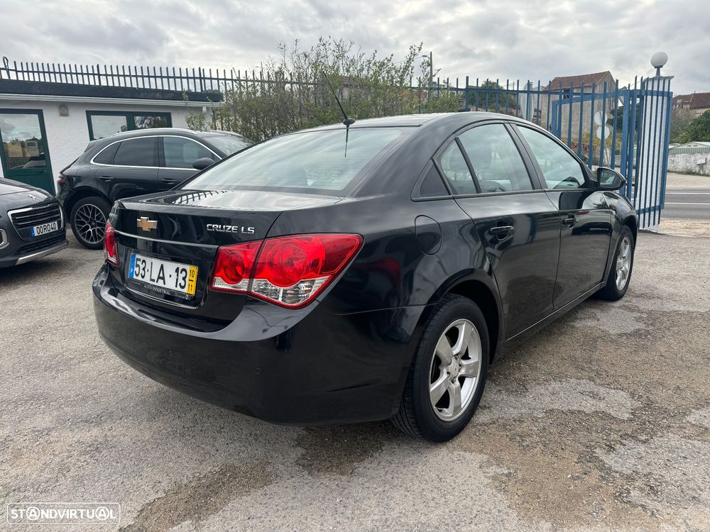 Chevrolet Cruze 1.6 LS - 5