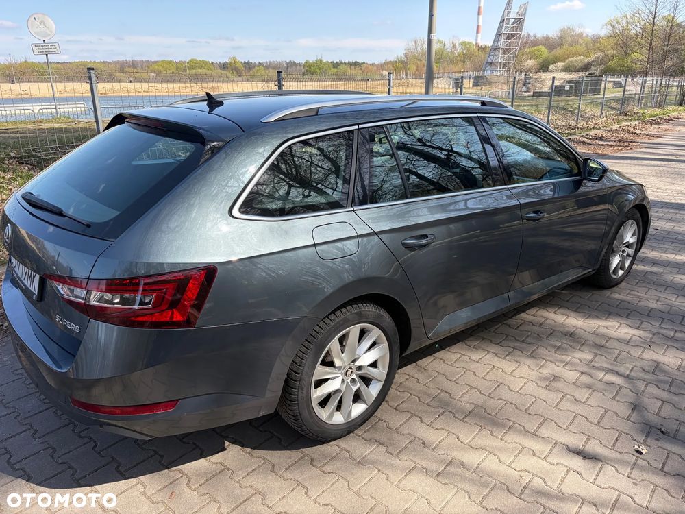 Skoda Superb 2.0 TDI Ambition DSG - 3