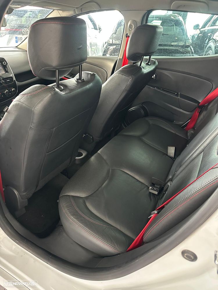 Renault Clio ENERGY TCe 220 EDC R.S. 18 - 8