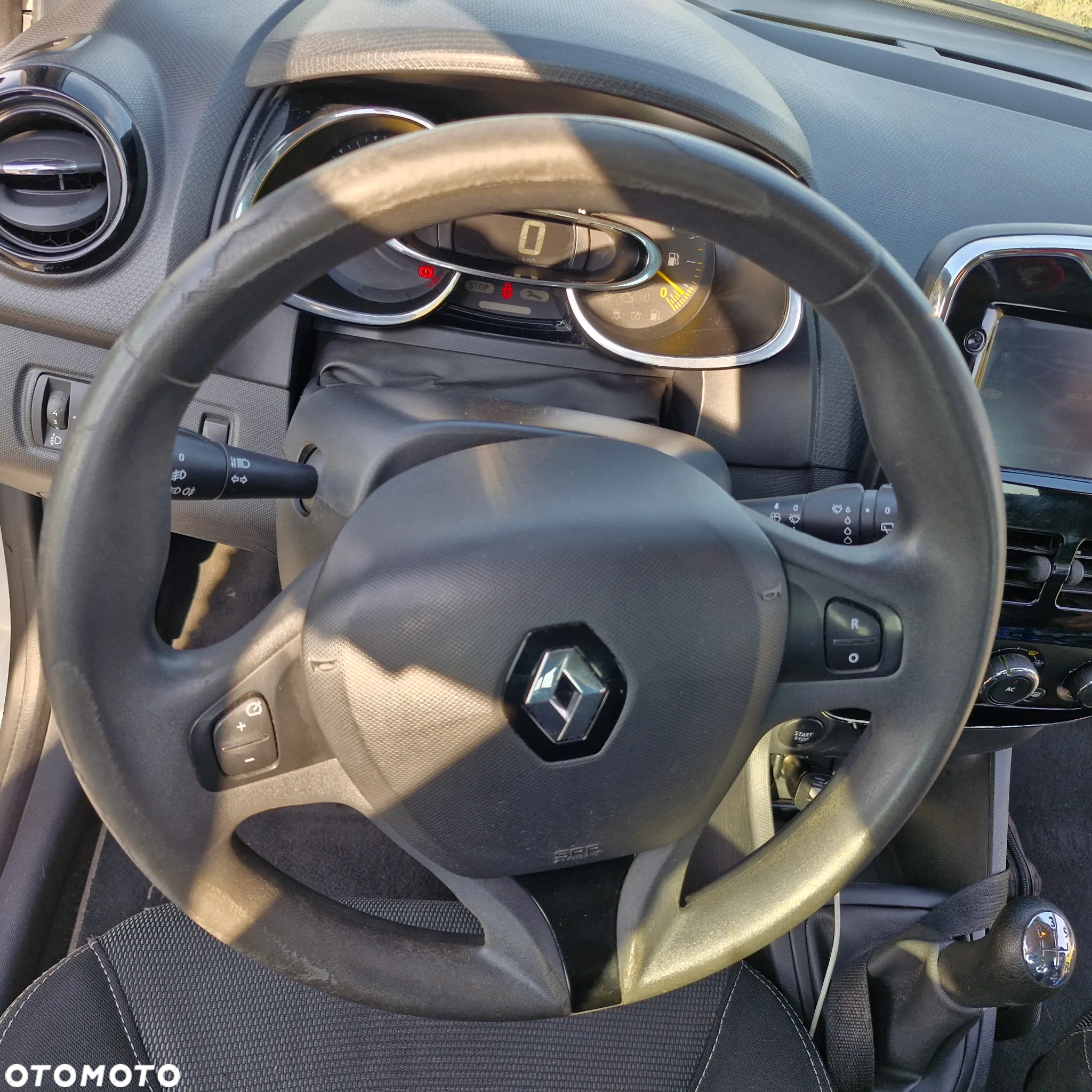 Renault Clio - 10