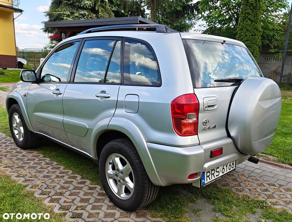 Toyota RAV4 - 5