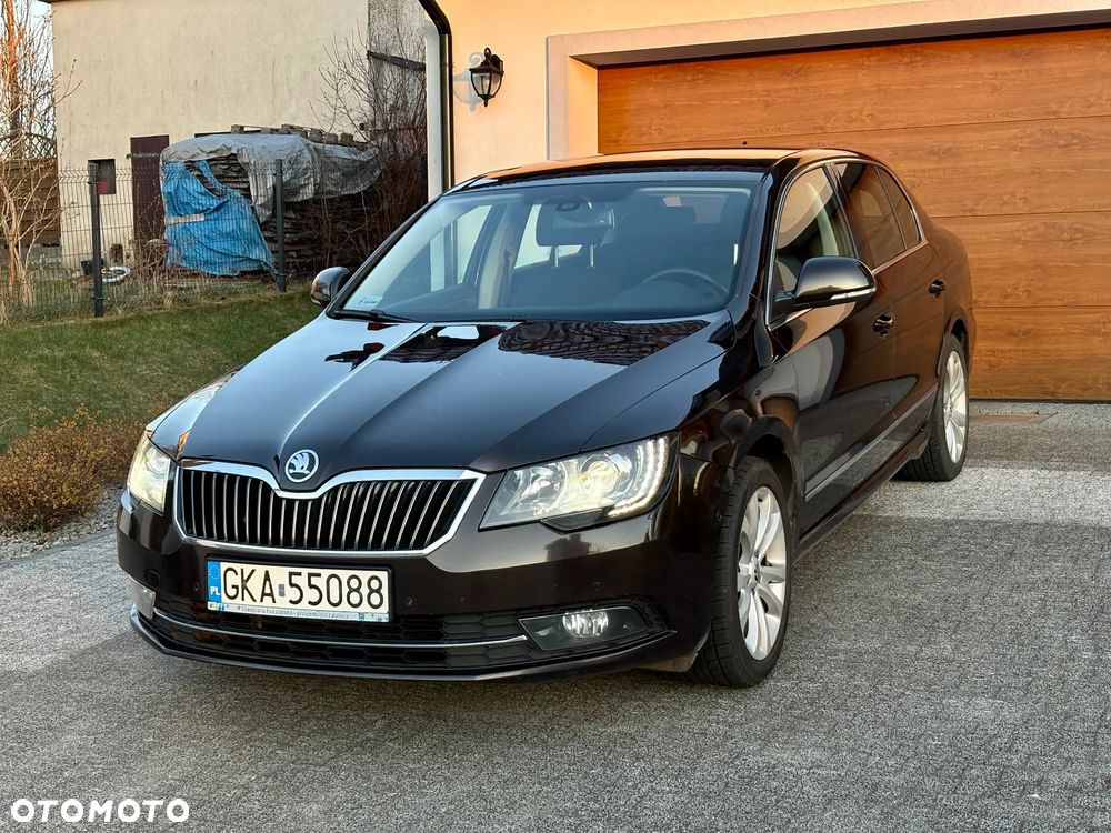 Skoda Superb 2.0 TDI Elegance DSG - 9