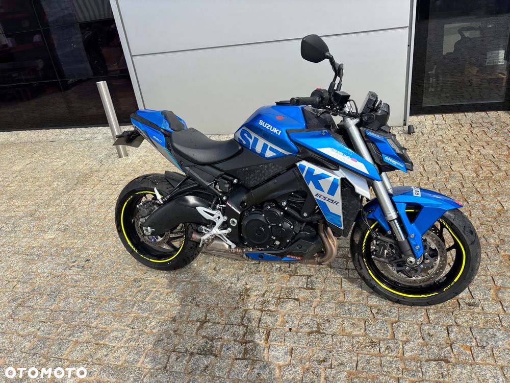 Suzuki GSX - 7