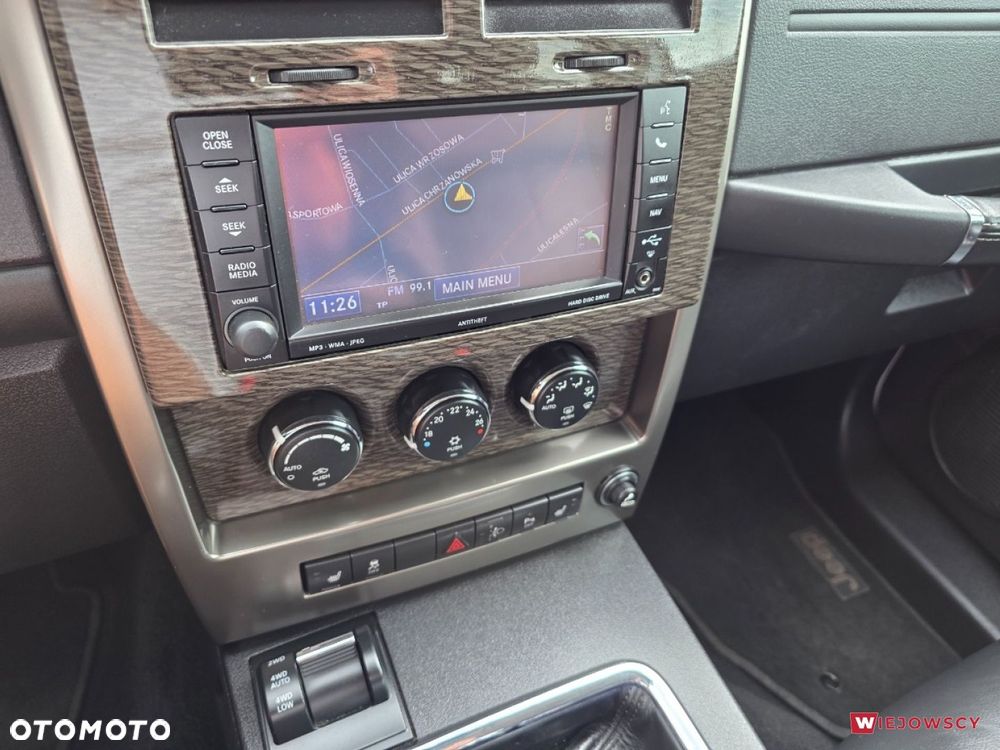 Jeep Cherokee - 23