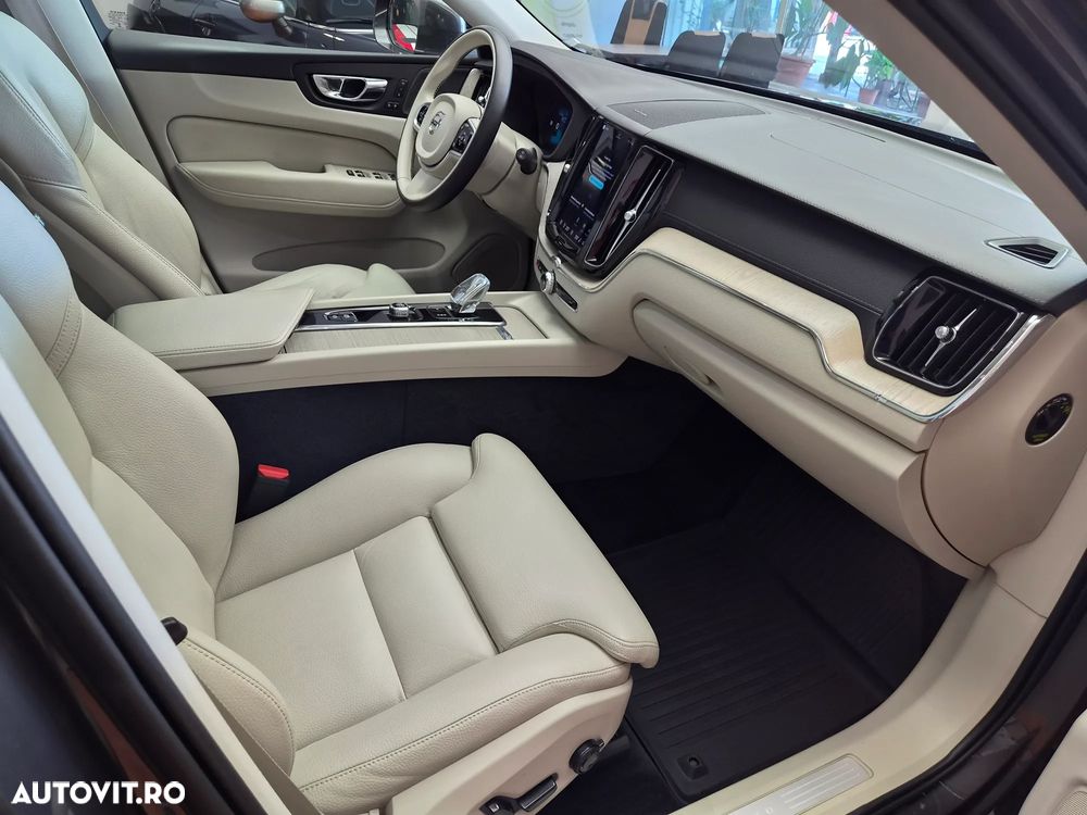 Volvo XC 60 B4 MHEV AT8 AWD Inscription - 15