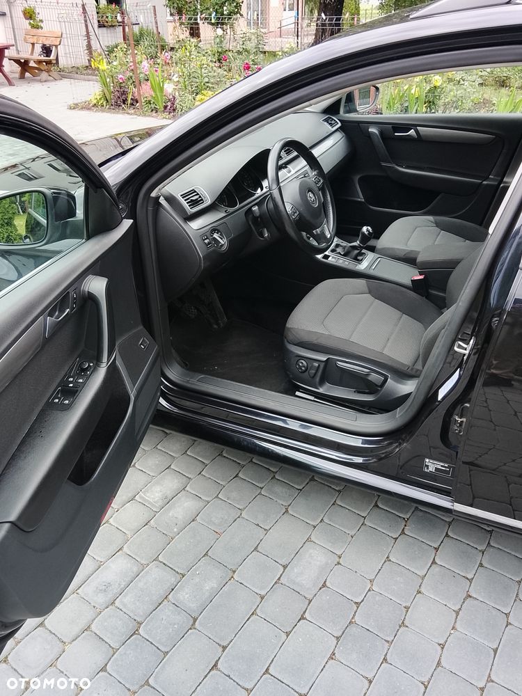 Volkswagen Passat - 5