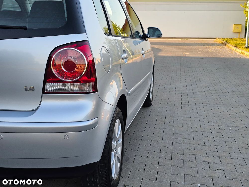 Volkswagen Polo 1.4 Highline - 38